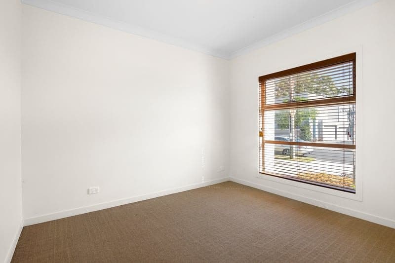 32B Sutton Avenue, Seacombe Gardens - Thumbnail 5