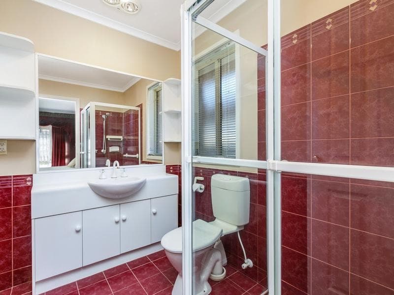 16 Phelps Court, Fulham - Thumbnail 6