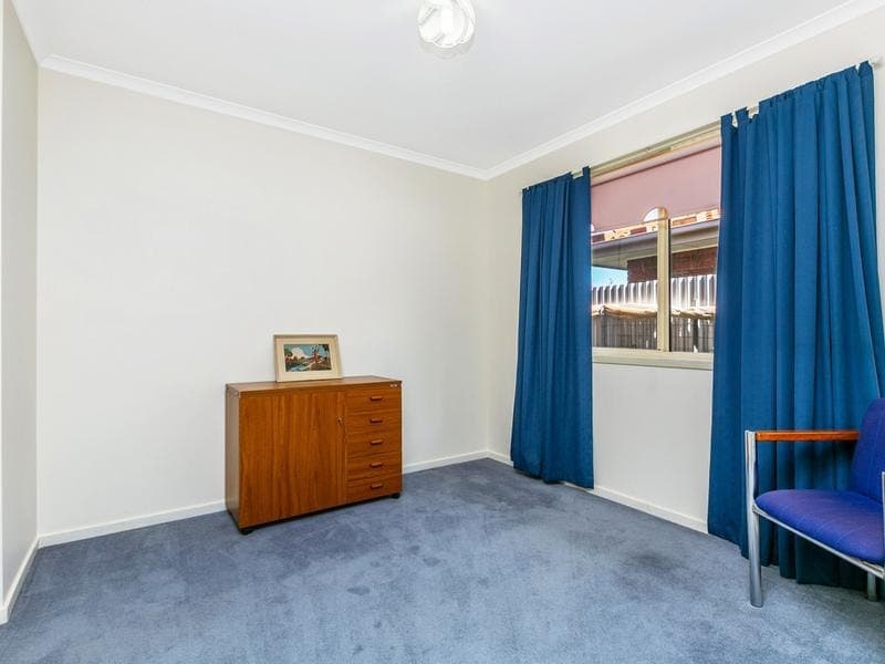 16 Phelps Court, Fulham - Thumbnail 8