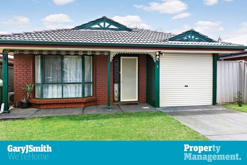 7 Cameron Court, Mitchell Park - Image 1