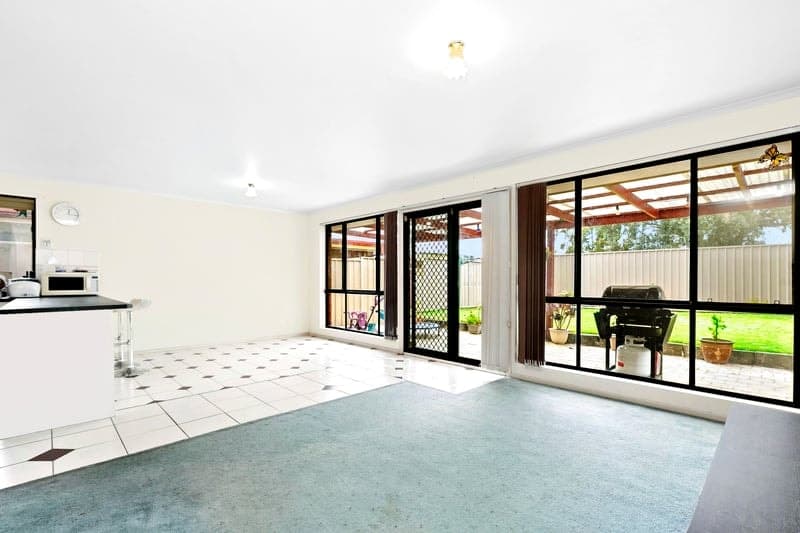 7 Cameron Court, Mitchell Park - Thumbnail 2