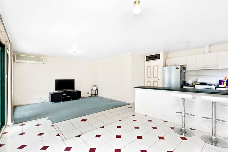 7 Cameron Court, Mitchell Park - Thumbnail 3