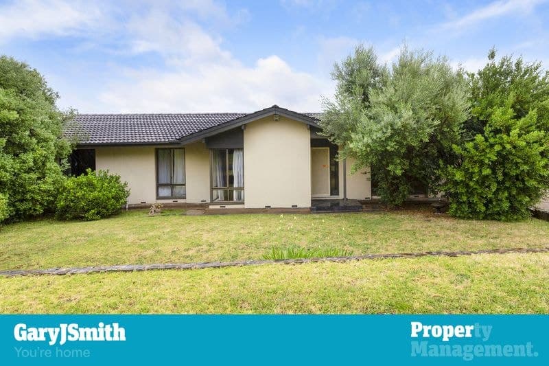15 Roundaway Crescent, O'Halloran Hill - Image 1