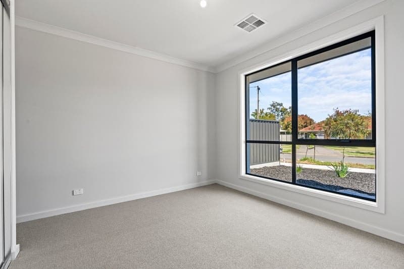 2 Greenglade Drive, Mitchell Park - Thumbnail 5