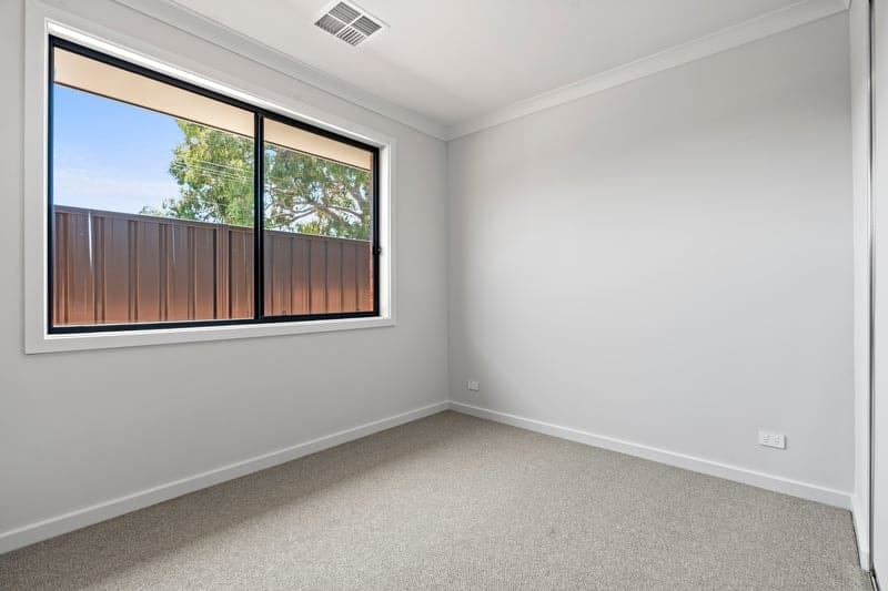 2 Greenglade Drive, Mitchell Park - Thumbnail 8