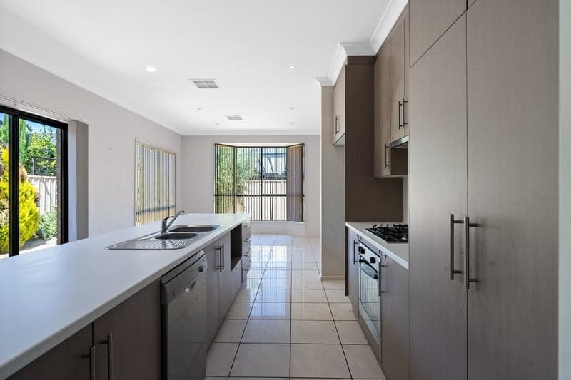 19a Towers Terrace, South Plympton - Thumbnail 2