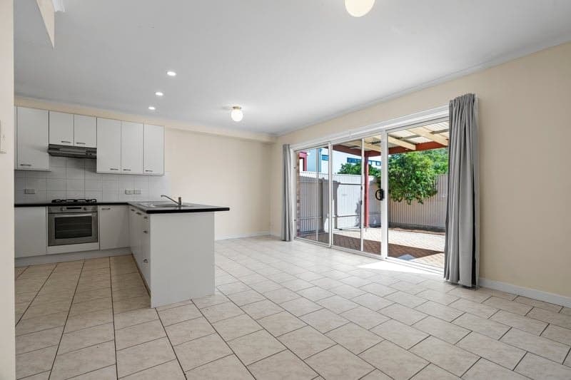 11A Wheaton Road, Plympton - Thumbnail 3