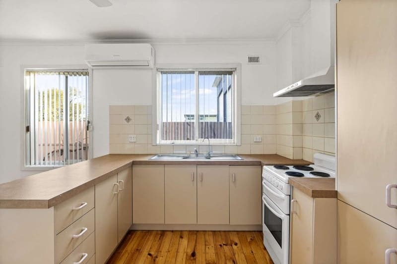 1 Stuart Road, South Plympton - Thumbnail 3