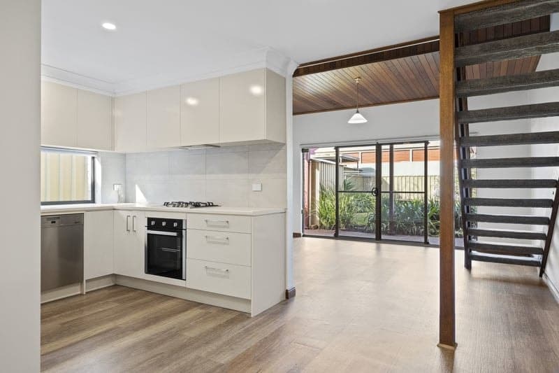 11A Mitchell Street, Hyde Park - Thumbnail 2