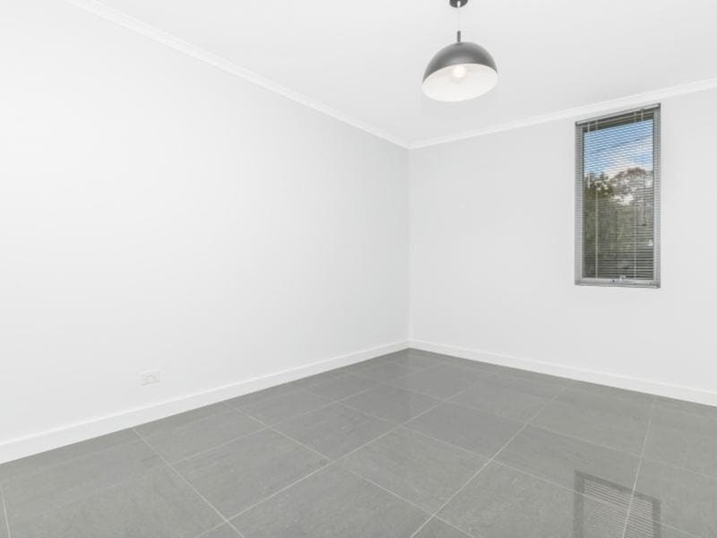 15A Alderney Avenue, Clearview - Thumbnail 6