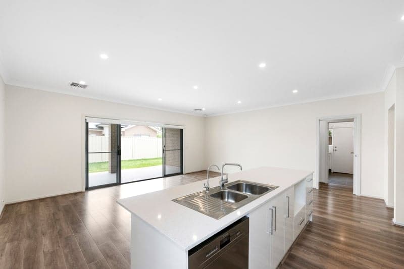 52a Seaforth Avenue, Somerton Park - Thumbnail 2