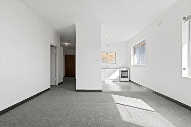3/37 Grosvenor Street, Glandore - Thumbnail 2