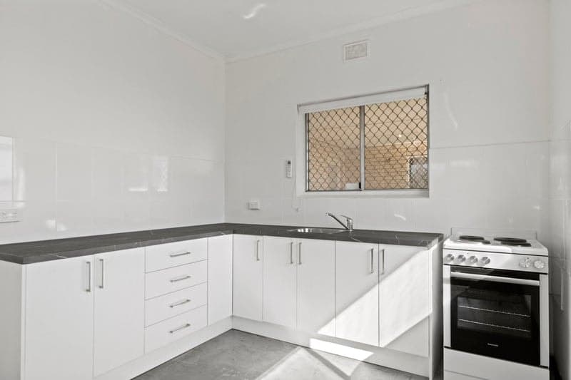3/37 Grosvenor Street, Glandore - Thumbnail 3