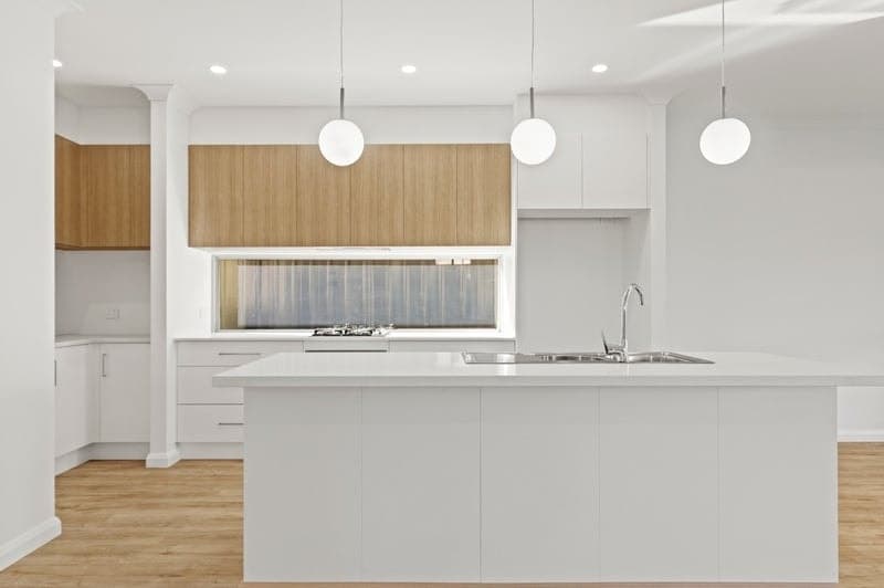 489A Cross Road, South Plympton - Thumbnail 3