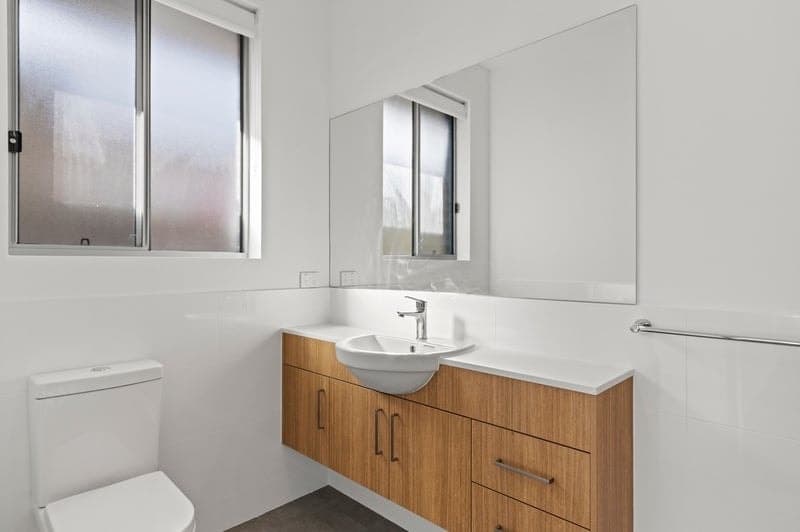 489A Cross Road, South Plympton - Thumbnail 8