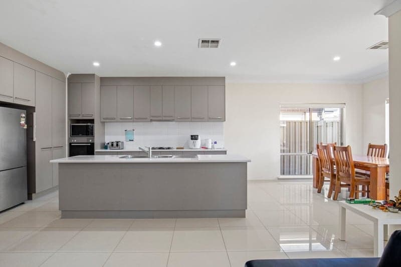 49 Norrie Avenue, Clovelly Park - Thumbnail 3