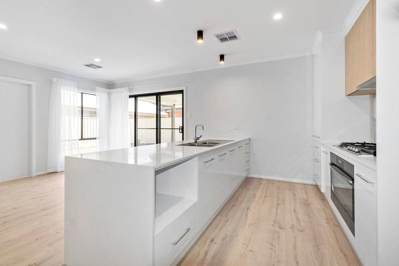 11 Tennyson Avenue, Plympton Park - Thumbnail 2