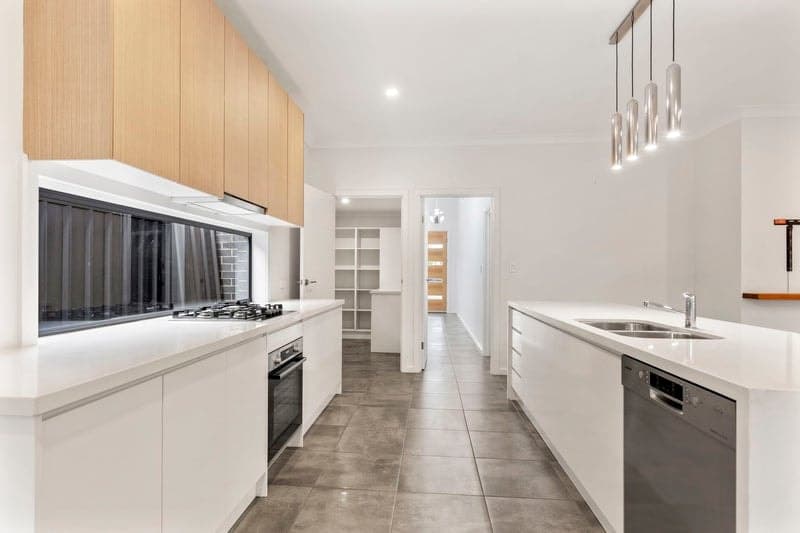 43 Wattlebury Road, Lower Mitcham - Thumbnail 2