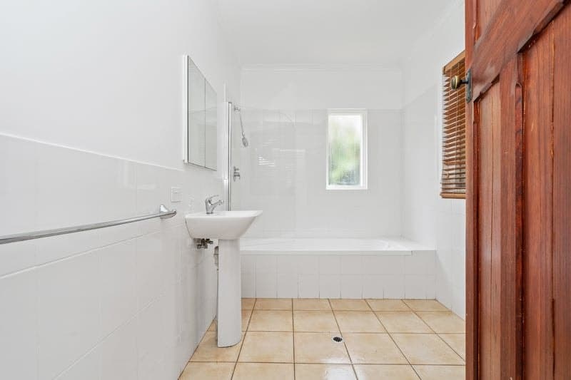 25 Waterhouse Road, South Plympton - Thumbnail 5