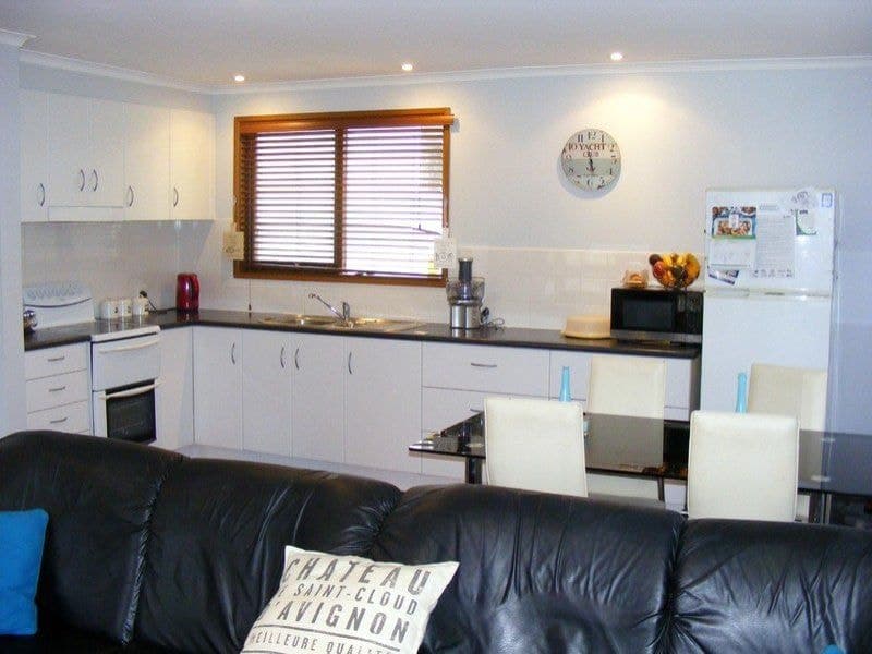 10 Little Bega Street Bega NSW, Bega - Thumbnail 6