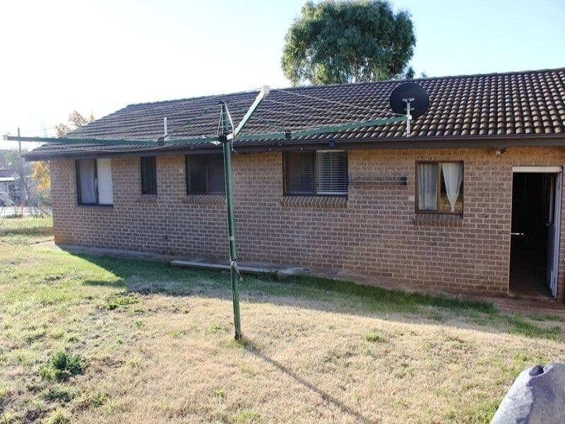 42 Woolalla Street, COOMA, Cooma - Thumbnail 2