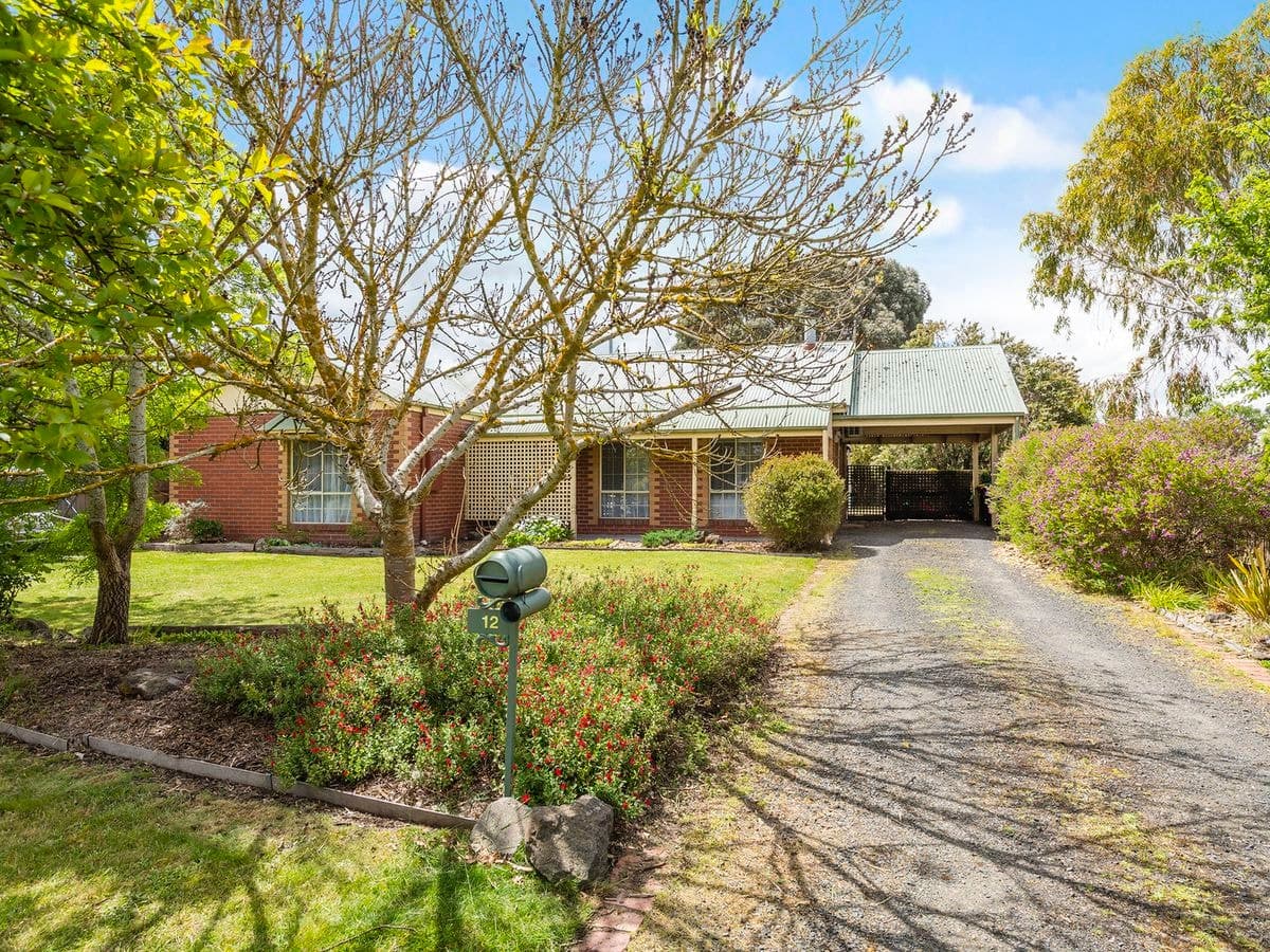 12 Mountain View Way, Gisborne, Gisborne - Image 1