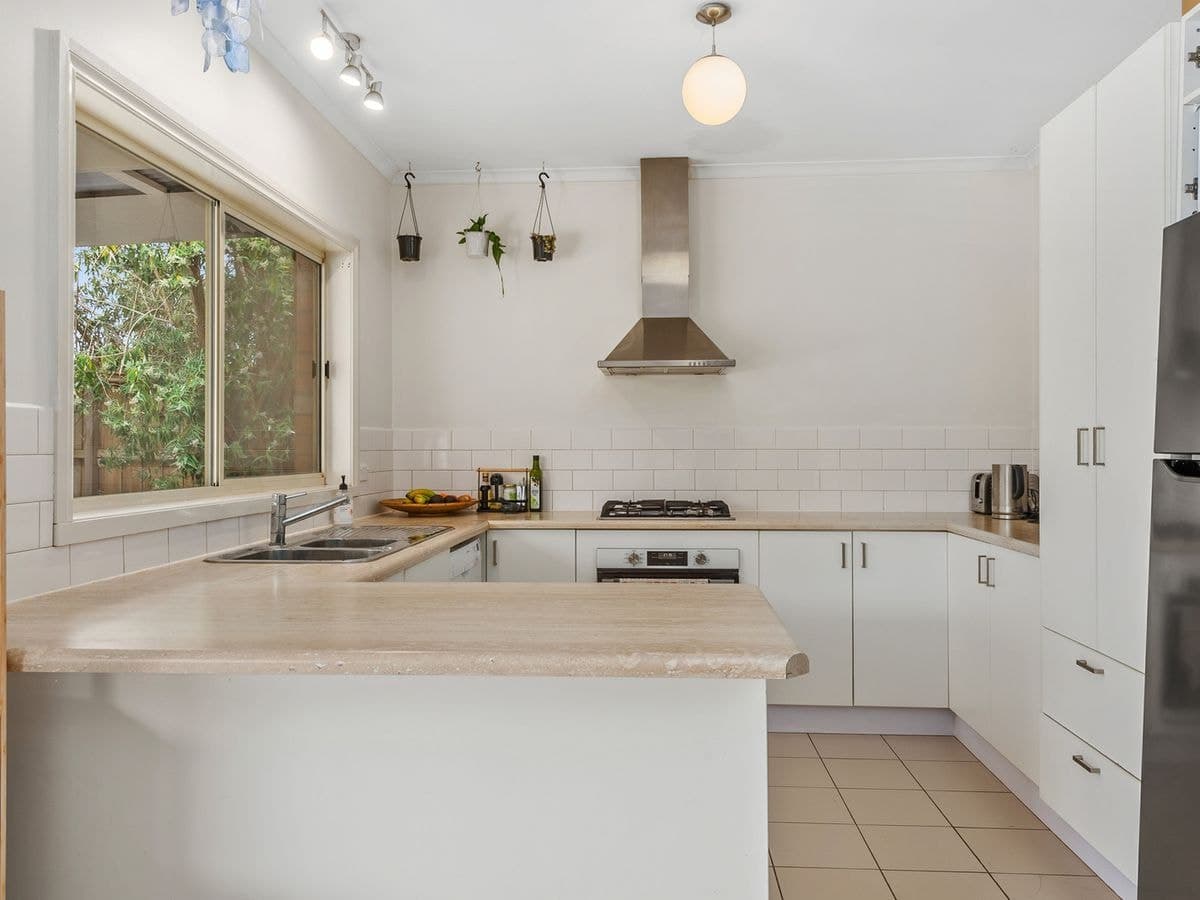 12 Mountain View Way, Gisborne, Gisborne - Thumbnail 5