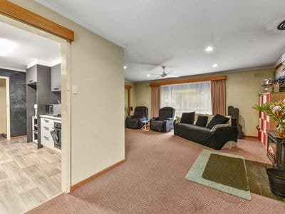 35 Tweed Crescent, Mount Gambier, Mount Gambier - Thumbnail 3
