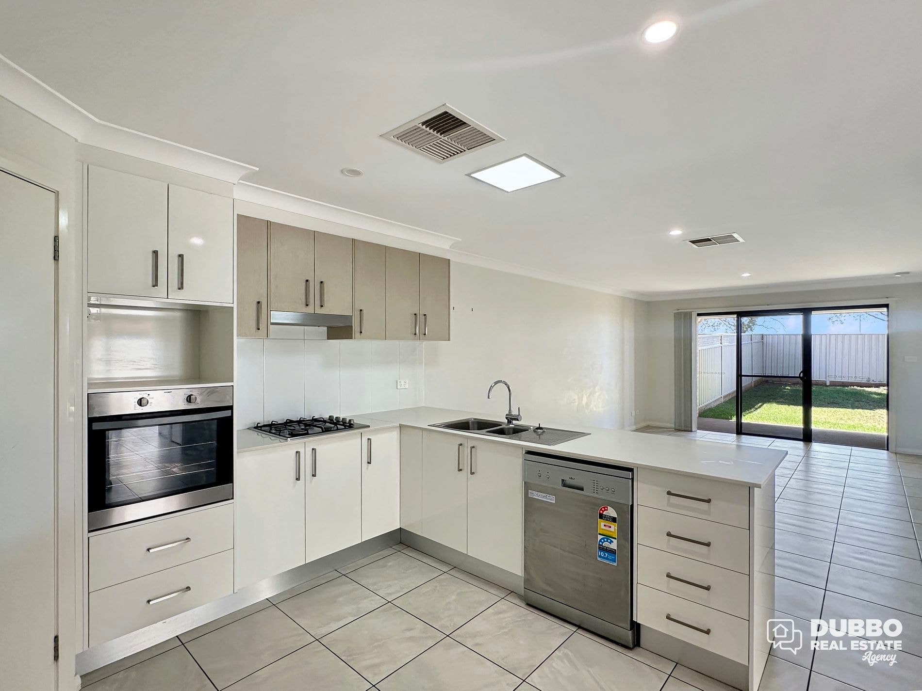 55 Champagne Drive, Dubbo, Dubbo - Thumbnail 3