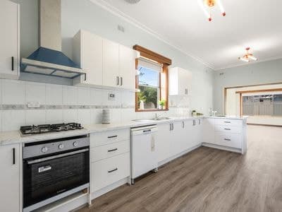 7 Peters Street, MOUNT GAMBIER, Mount Gambier - Thumbnail 2