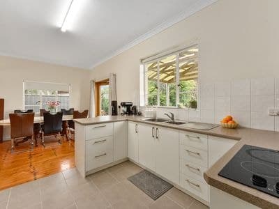 27 Chute Street, Mount Gambier, Mount Gambier - Thumbnail 2