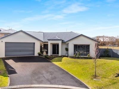 12 Silverbrook Avenue, Mount Gambier, Mount Gambier - Image 1