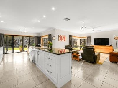 12 Silverbrook Avenue, Mount Gambier, Mount Gambier - Thumbnail 2