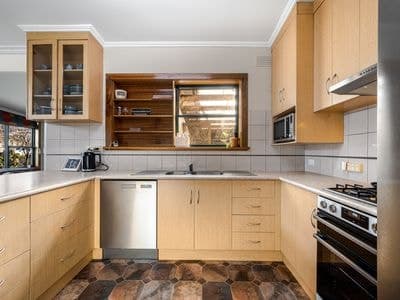 8 Byrne Street, Mount Gambier, Mount Gambier - Thumbnail 2