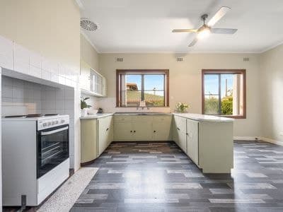 22 Victor Street, Mount Gambier, Mount Gambier - Thumbnail 2