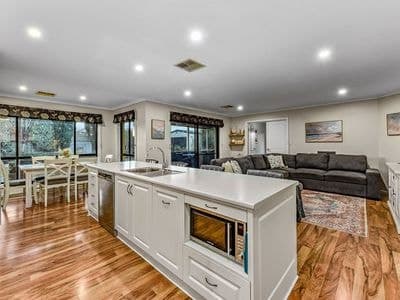 8 Coral Court, MOUNT GAMBIER, Mount Gambier - Thumbnail 2