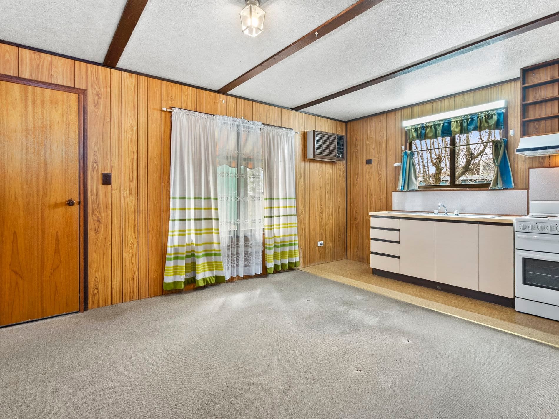 13 Sugden Street, Tocumwal, Tocumwal - Thumbnail 2
