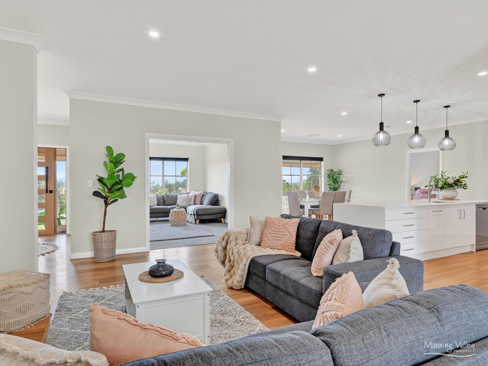 16 Helmich Close, Wingham, Wingham - Thumbnail 2