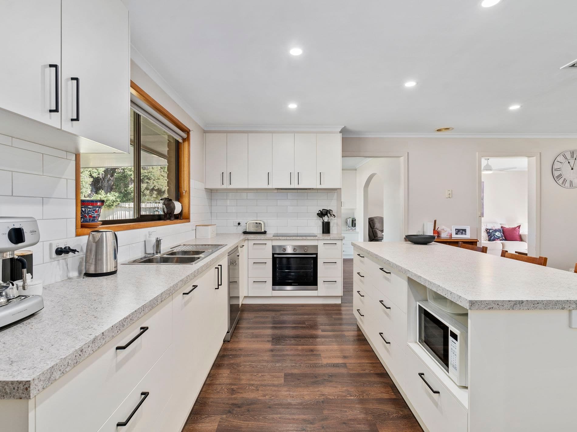 17 William Street, Finley, Finley - Thumbnail 2