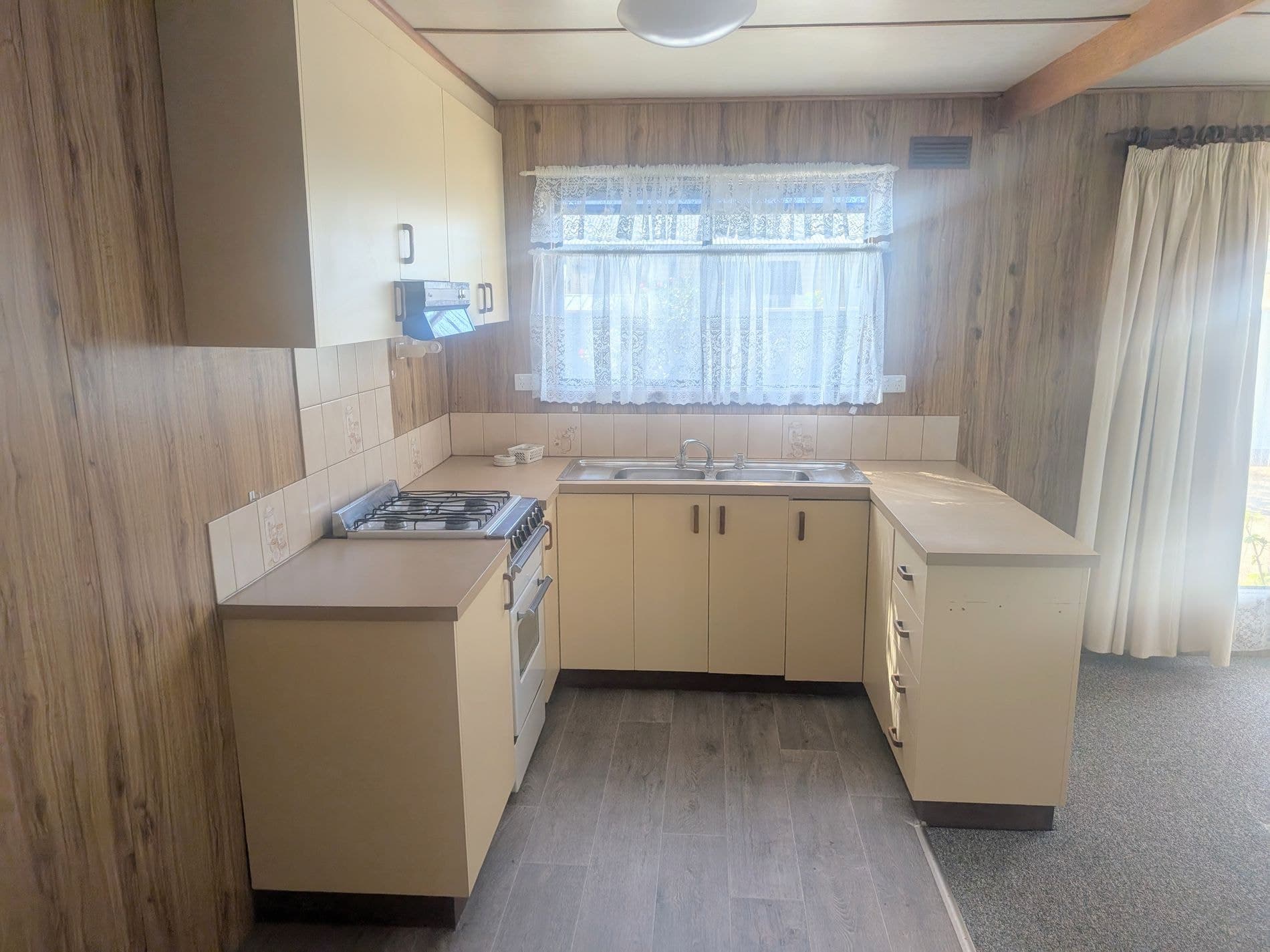 Cabin 1A / 65 Murray Street, Tocumwal, Tocumwal - Thumbnail 3