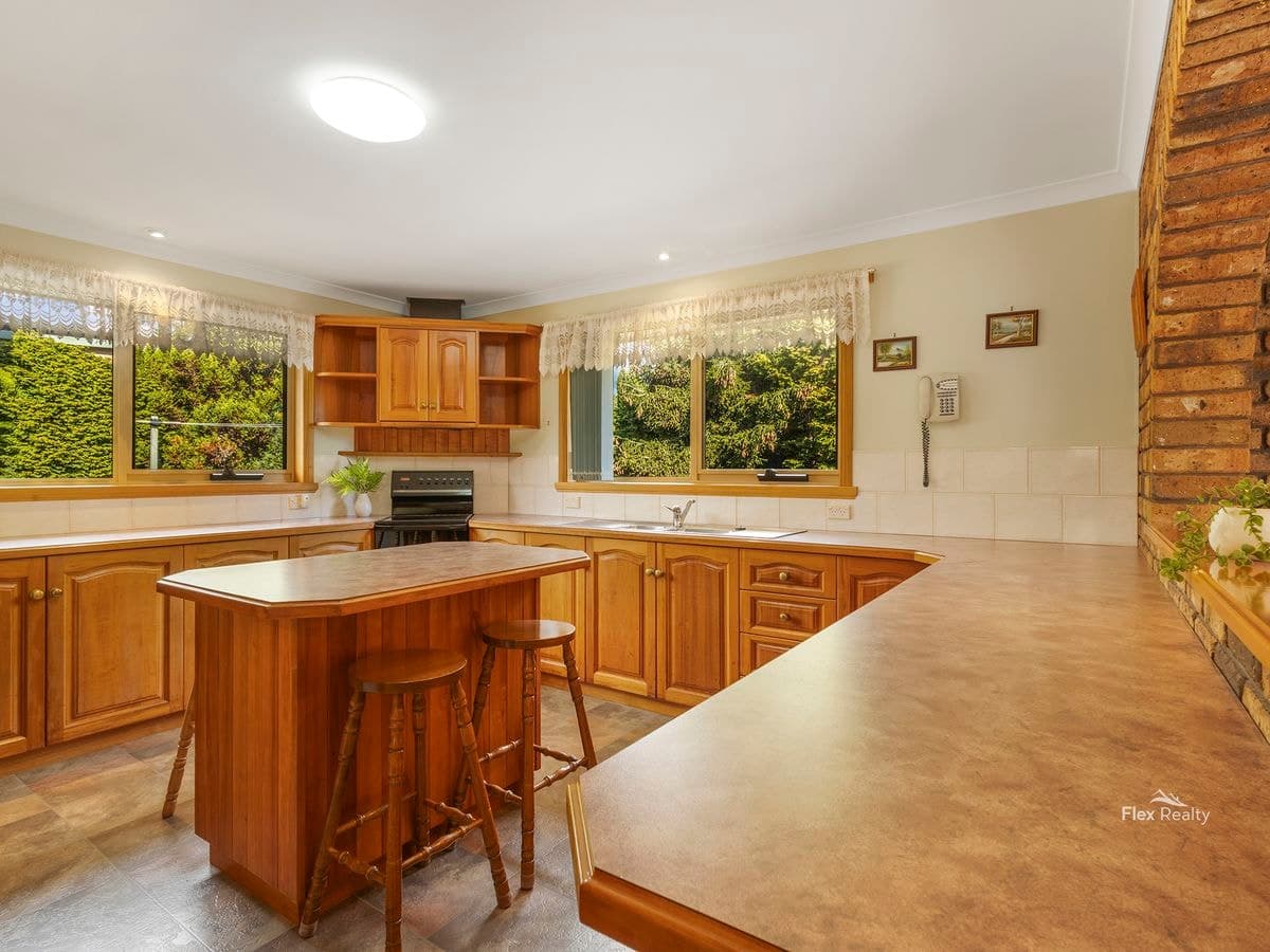 81 White Hills Road, Penguin, Penguin - Thumbnail 2