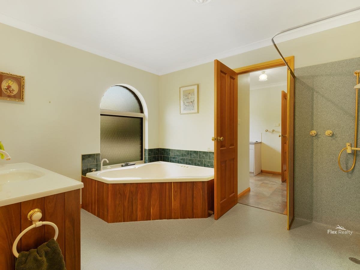 81 White Hills Road, Penguin, Penguin - Thumbnail 7