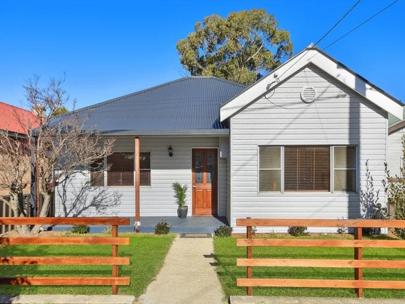 25 Willes Street, Morts Estate, Morts Estate - Image 1