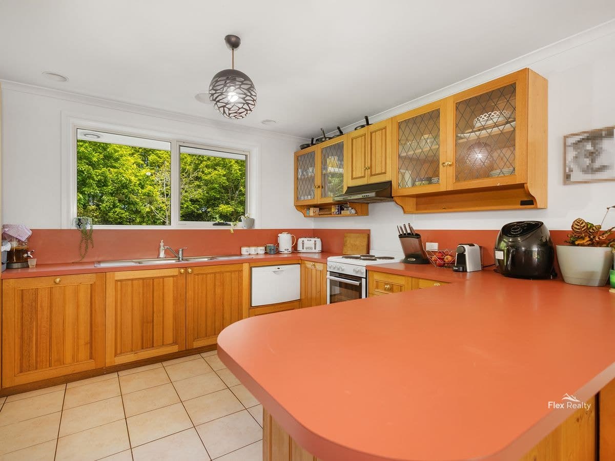 140 Seabrook Road, Somerset, Somerset - Thumbnail 4
