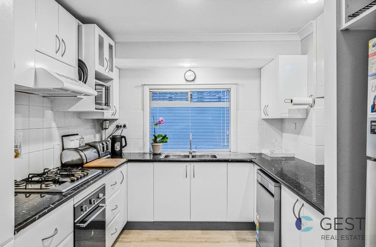 1 Fairvale Bend, Madeley WA, Madeley - Thumbnail 7