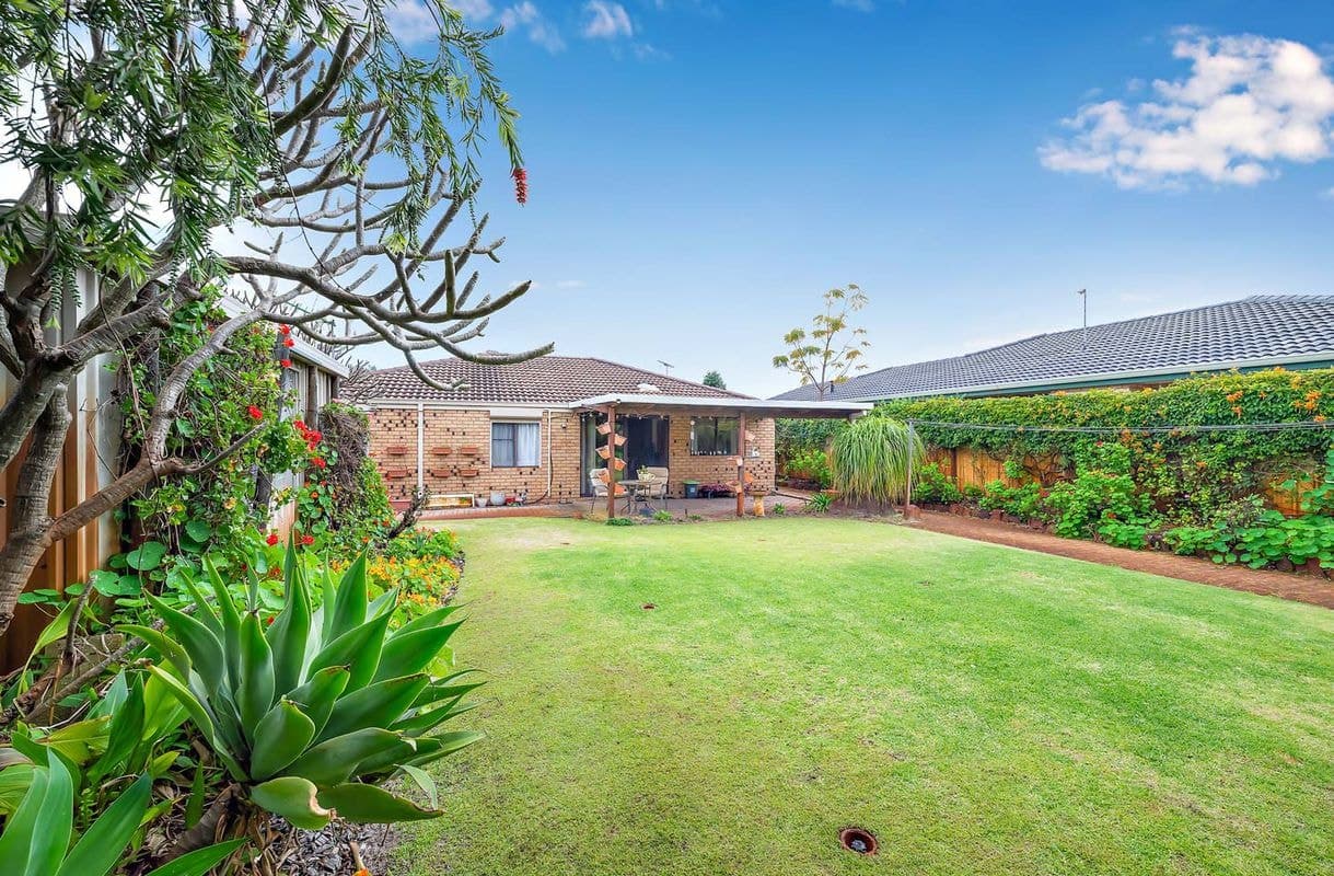 18 Pelican Parade, Ballajura WA, Ballajura - Thumbnail 2