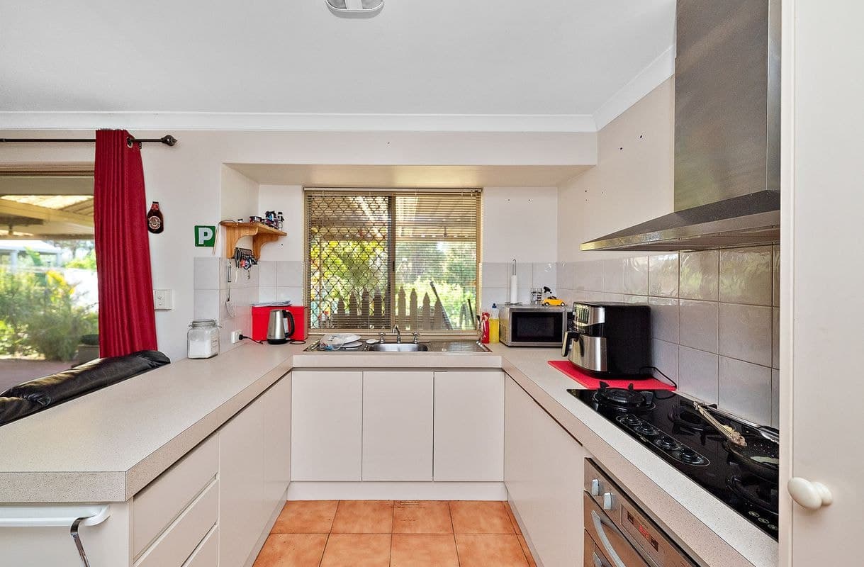 23 Simmental Vale, Stratton WA, Stratton - Thumbnail 8
