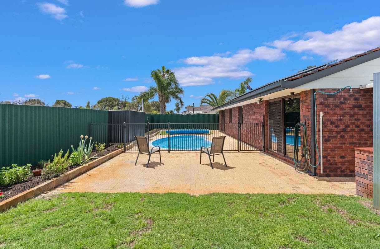 15 Florey Place, Huntingdale WA, Huntingdale - Thumbnail 3