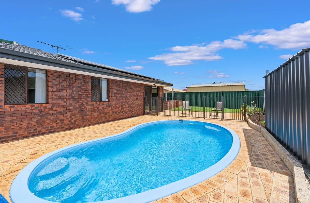15 Florey Place, Huntingdale WA, Huntingdale - Thumbnail 4