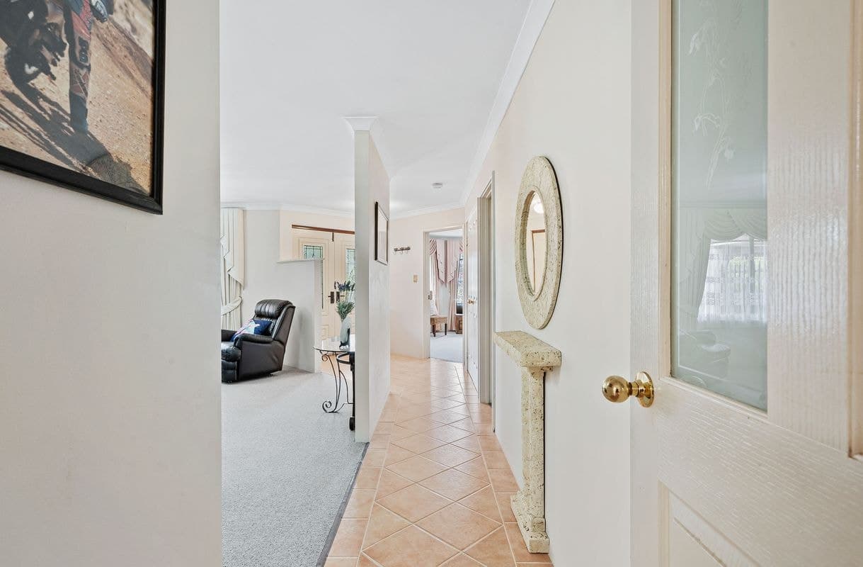 24 Nirimba Close, South Guildford WA, South Guildford - Thumbnail 3